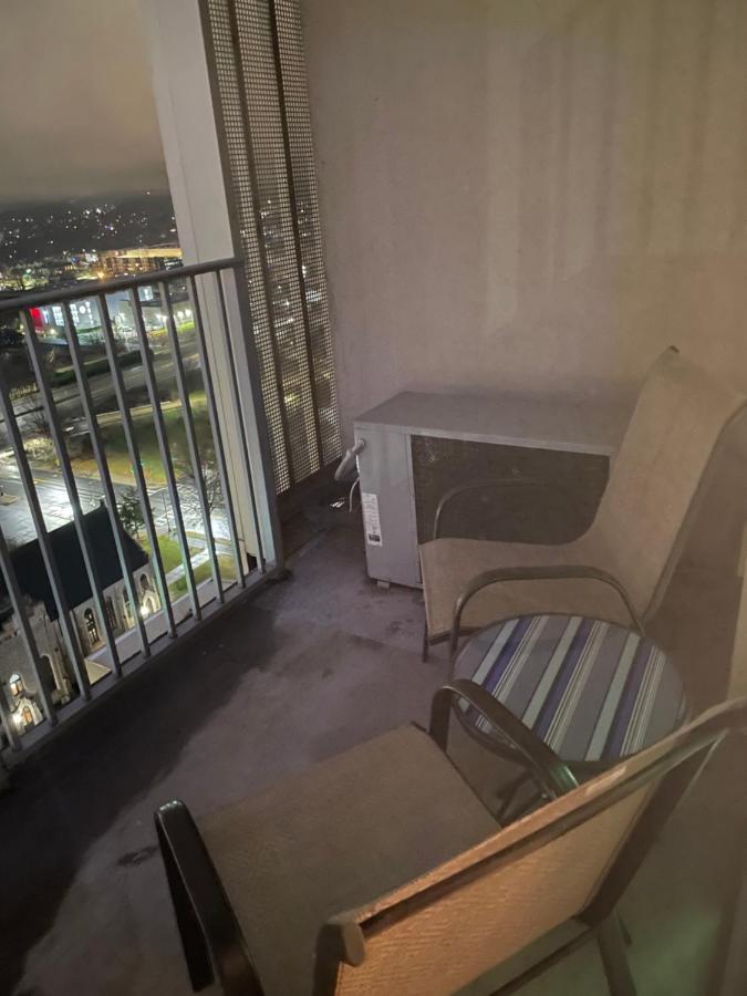 Luxurious 1Br Uptown Highrise/ Balcony With City View! 夏洛特 外观 照片